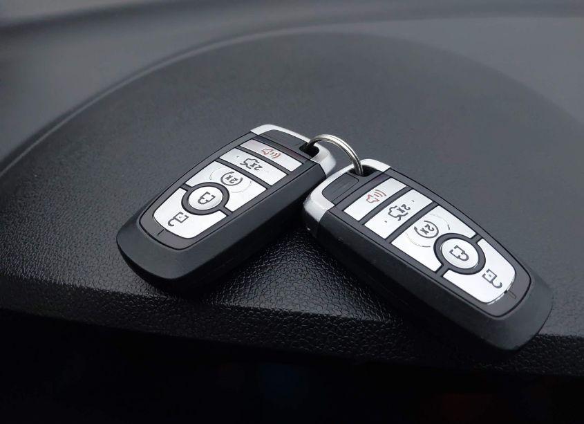 Photo 11 of 2018 Ford Explorer XLT (VIN 1FM5K8D86JGB30738)