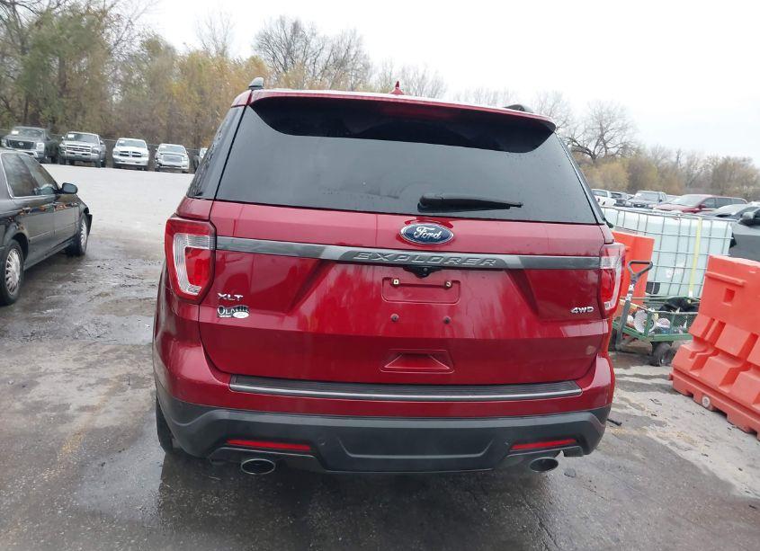 Photo 16 of 2018 Ford Explorer XLT (VIN 1FM5K8D86JGB30738)