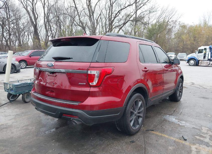 Photo 4 of 2018 Ford Explorer XLT (VIN 1FM5K8D86JGB30738)