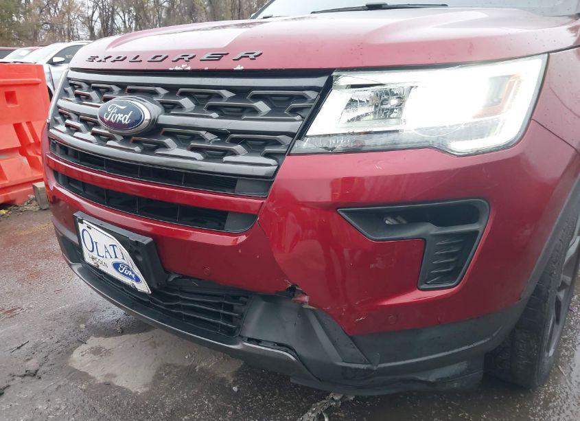 Photo 6 of 2018 Ford Explorer XLT (VIN 1FM5K8D86JGB30738)