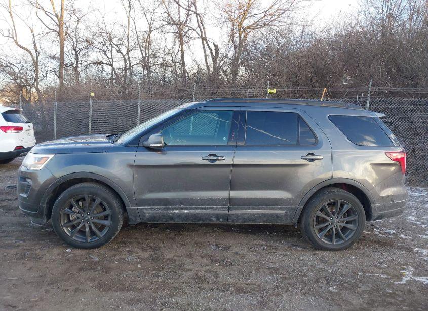 Photo 14 of 2018 Ford Explorer XLT (VIN 1FM5K8D86JGB37950)