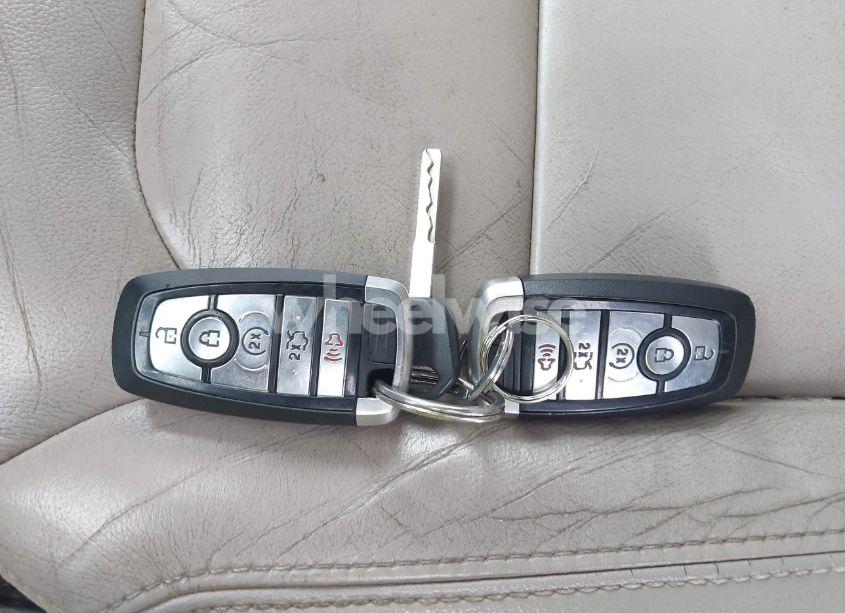 Photo 11 of 2018 Ford Explorer XLT (VIN 1FM5K8D86JGB94911)