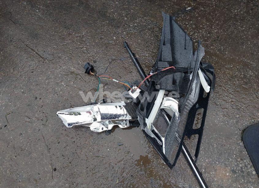 Photo 12 of 2018 Ford Explorer XLT (VIN 1FM5K8D86JGC23789)