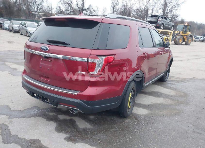 Photo 4 of 2018 Ford Explorer XLT (VIN 1FM5K8D86JGC23789)