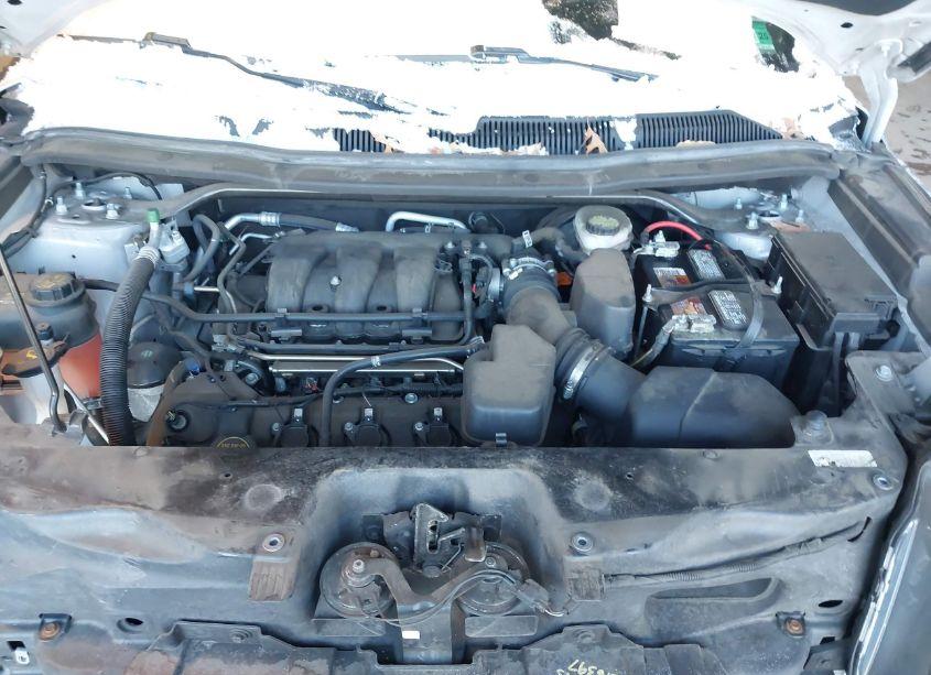 Photo 10 of 2018 Ford Explorer XLT (VIN 1FM5K8D86JGC89274)