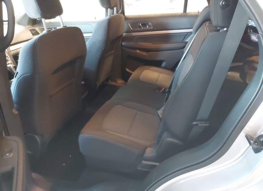 Photo 8 of 2018 Ford Explorer XLT (VIN 1FM5K8D86JGC89274)