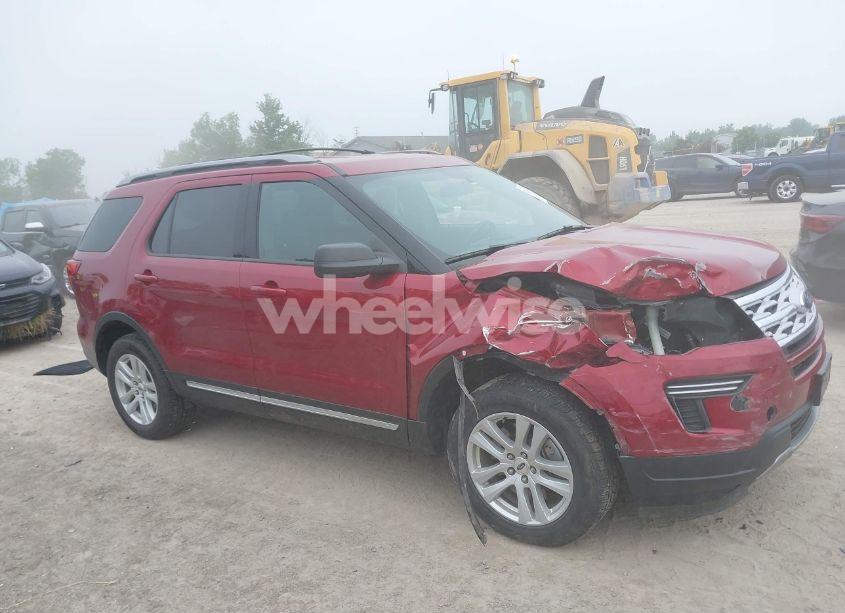 Photo 13 of 2018 Ford Explorer XLT (VIN 1FM5K8D86JGC93678)