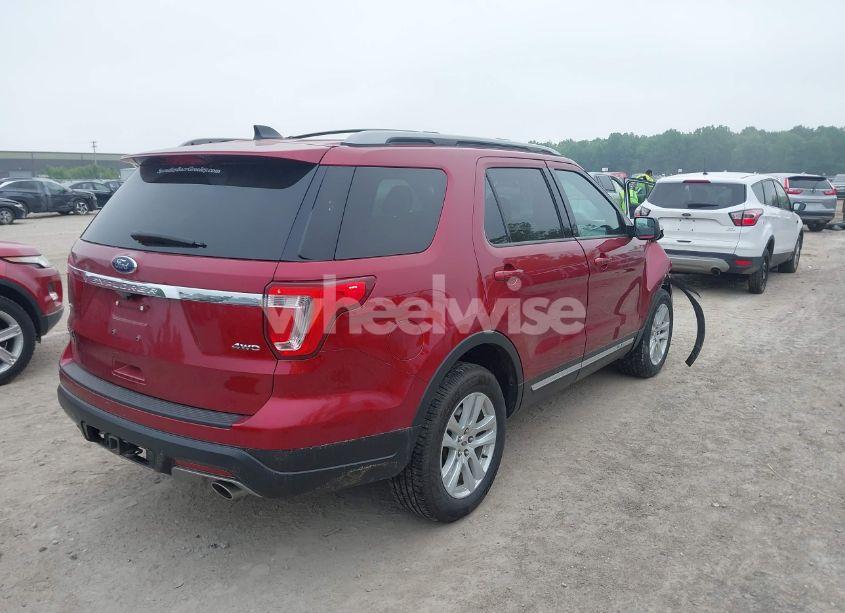 Photo 4 of 2018 Ford Explorer XLT (VIN 1FM5K8D86JGC93678)