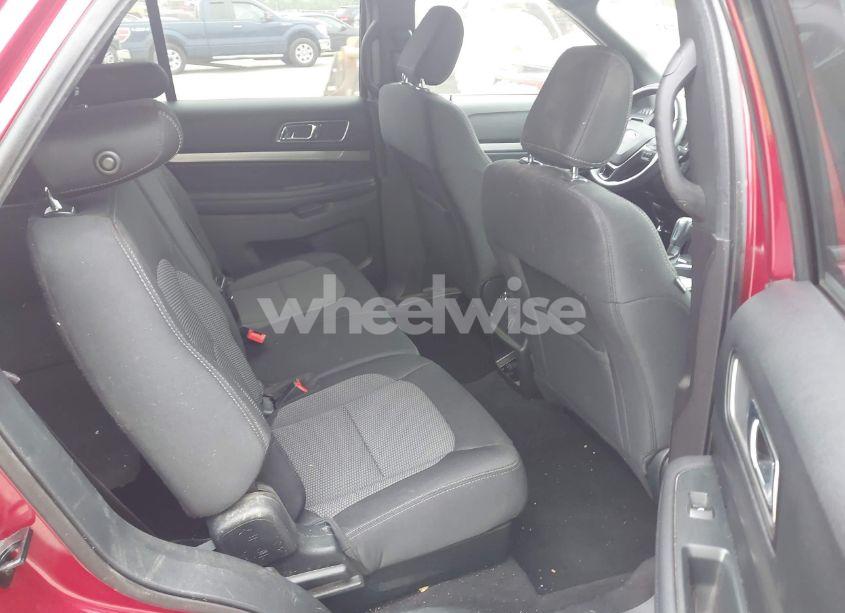 Photo 8 of 2018 Ford Explorer XLT (VIN 1FM5K8D86JGC93678)