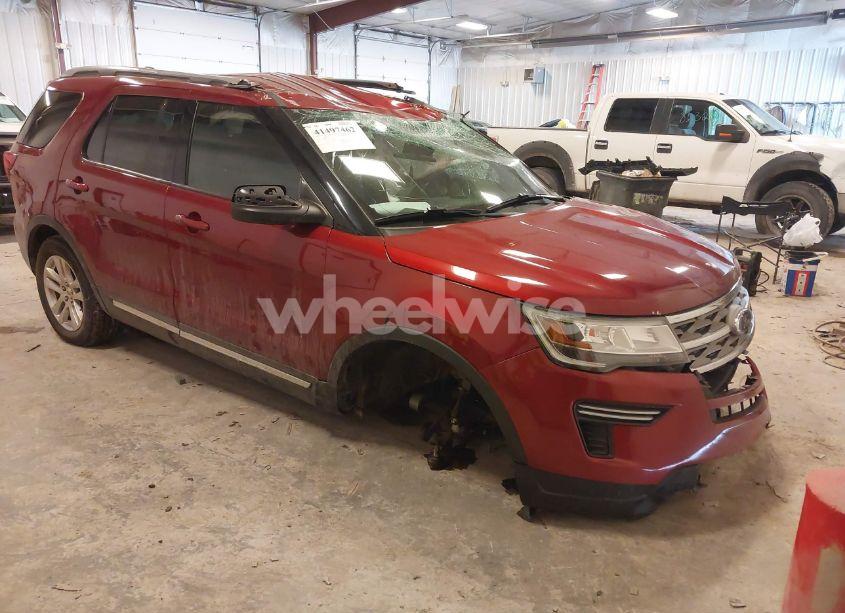 2019 Ford Explorer XLT (VIN 1FM5K8D86KGA15669) main photo