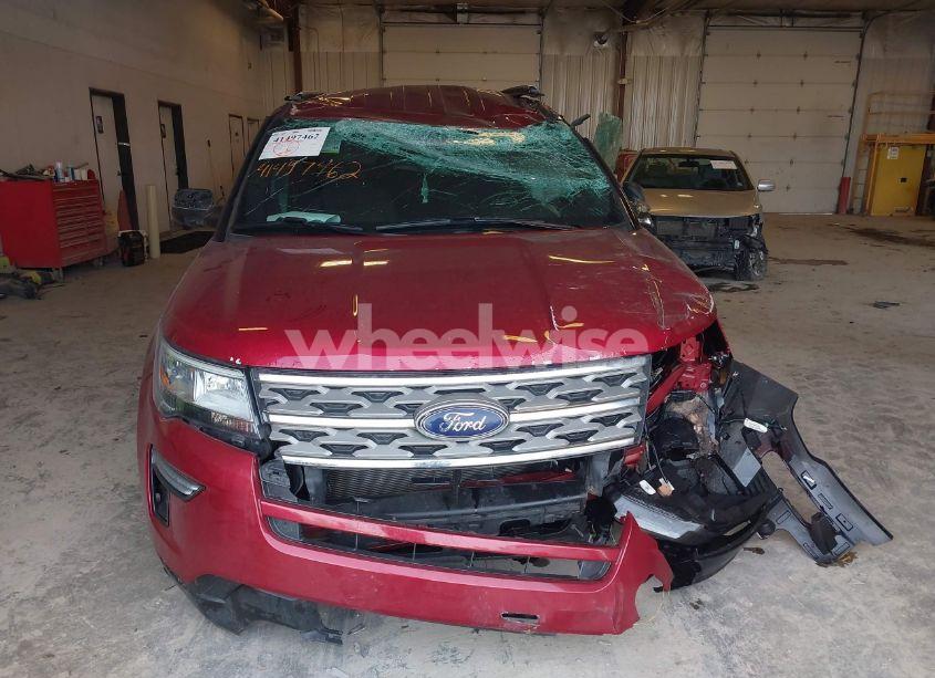 Photo 12 of 2019 Ford Explorer XLT (VIN 1FM5K8D86KGA15669)