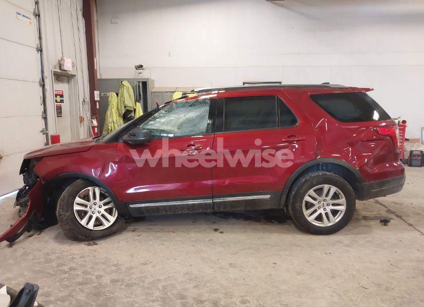 Photo 14 of 2019 Ford Explorer XLT (VIN 1FM5K8D86KGA15669)