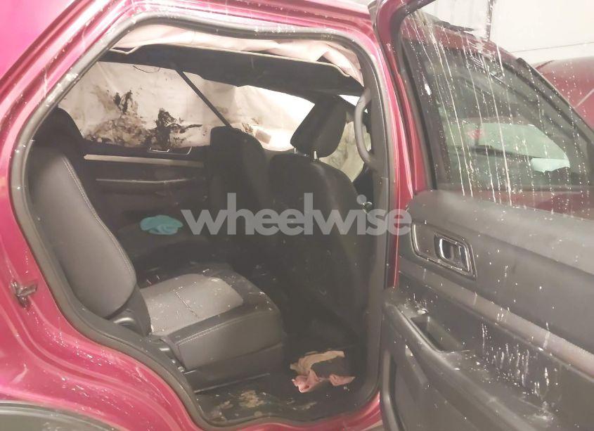 Photo 8 of 2019 Ford Explorer XLT (VIN 1FM5K8D86KGA15669)