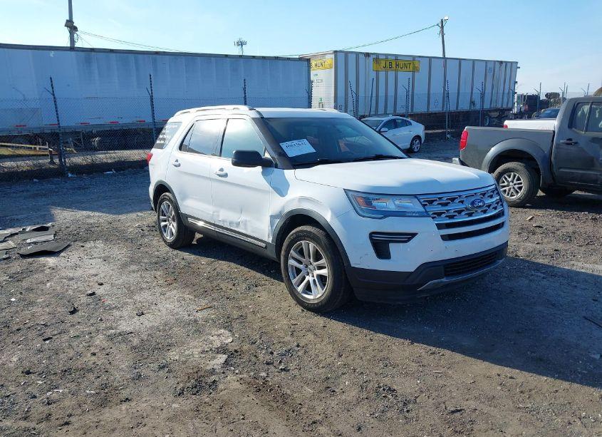 2019 Ford Explorer XLT (VIN 1FM5K8D86KGA28566) main photo