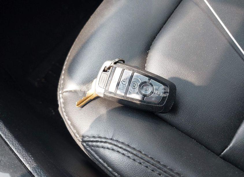 Photo 11 of 2019 Ford Explorer XLT (VIN 1FM5K8D86KGA99119)