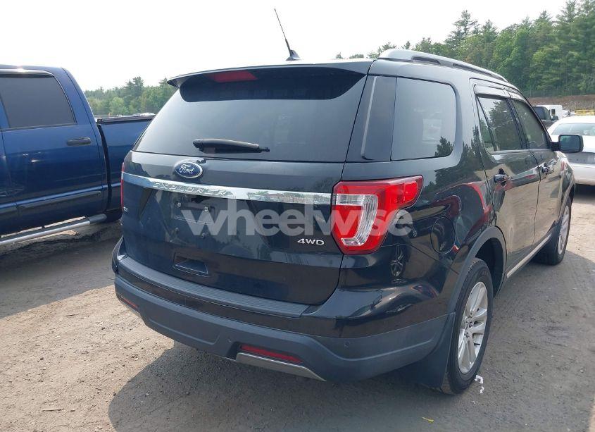 Photo 16 of 2019 Ford Explorer XLT (VIN 1FM5K8D86KGA99119)