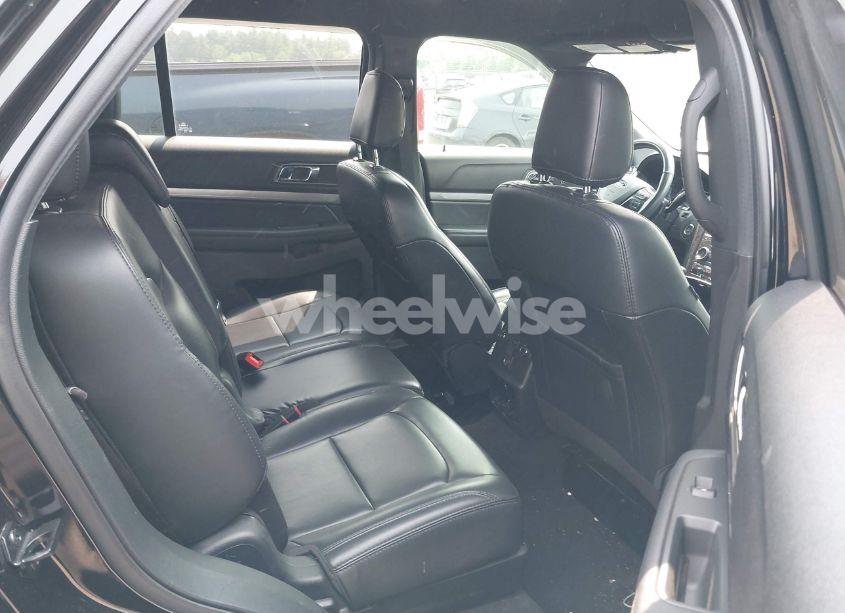 Photo 8 of 2019 Ford Explorer XLT (VIN 1FM5K8D86KGA99119)