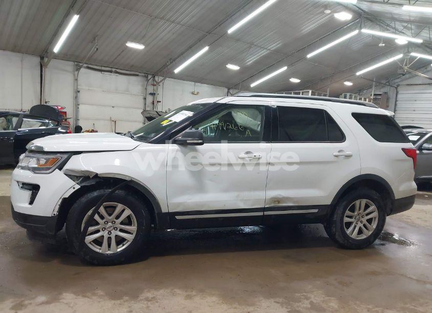 Photo 14 of 2019 Ford Explorer XLT (VIN 1FM5K8D86KGB46696)