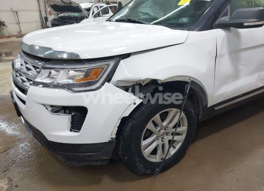 Photo 6 of 2019 Ford Explorer XLT (VIN 1FM5K8D86KGB46696)