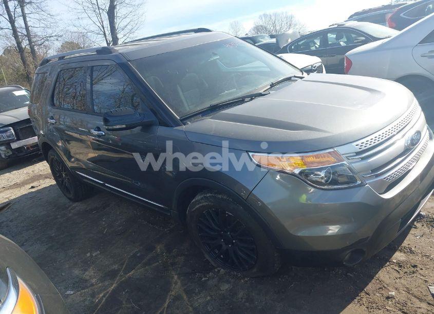 2013 Ford Explorer XLT (VIN 1FM5K8D87DGA18227) main photo