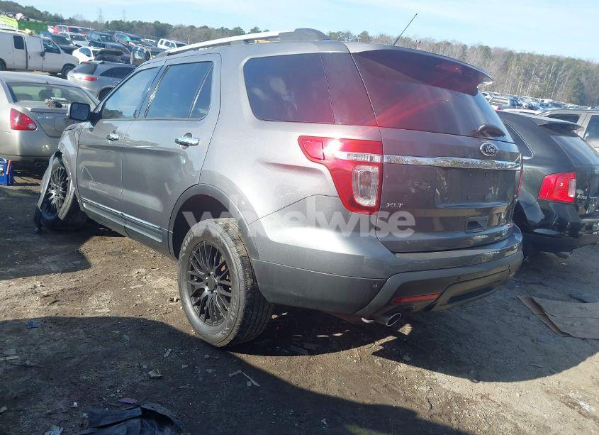 Photo 3 of 2013 Ford Explorer XLT (VIN 1FM5K8D87DGA18227)