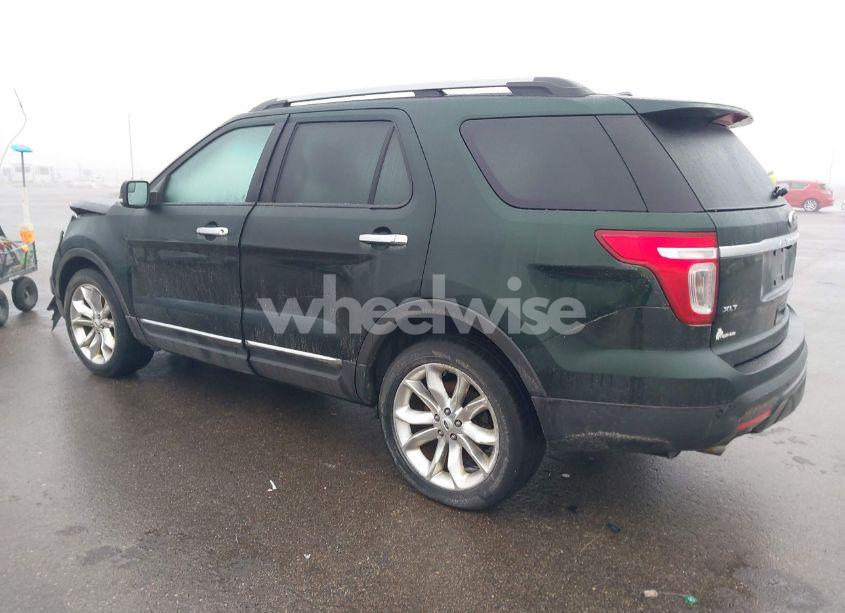 Photo 3 of 2013 Ford Explorer XLT (VIN 1FM5K8D87DGB89687)