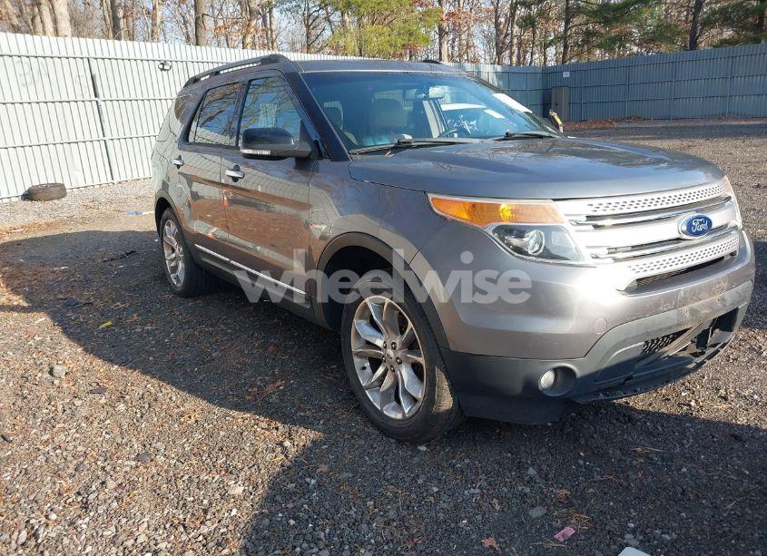 2013 Ford Explorer XLT (VIN 1FM5K8D87DGB96252) main photo