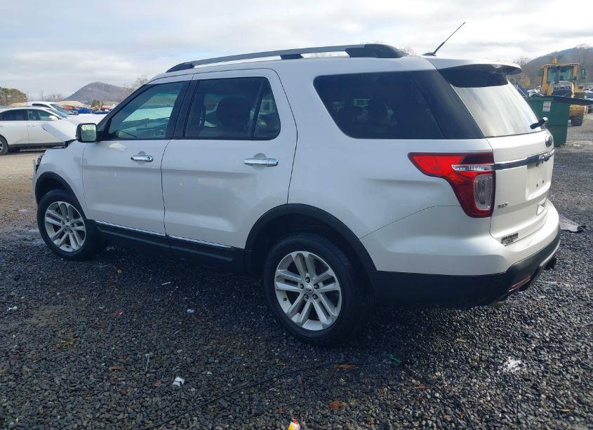 Photo 3 of 2013 Ford Explorer XLT (VIN 1FM5K8D87DGB98339)