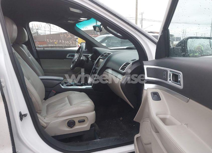 Photo 5 of 2013 Ford Explorer XLT (VIN 1FM5K8D87DGC49029)