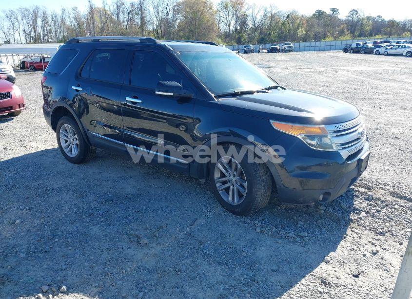 2013 Ford Explorer XLT (VIN 1FM5K8D87DGC49886) main photo