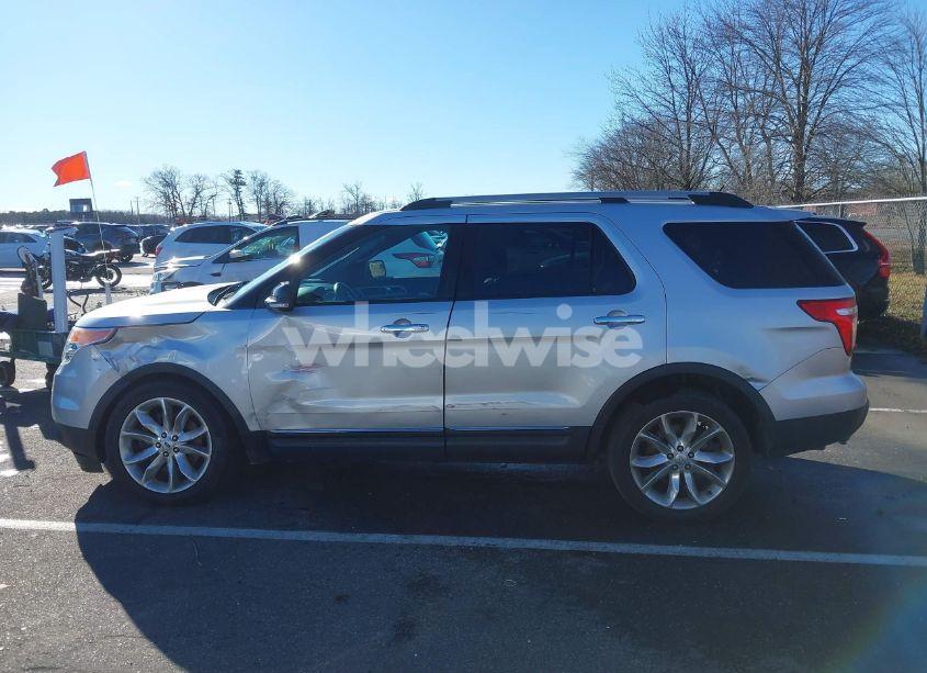 Photo 14 of 2014 Ford Explorer XLT (VIN 1FM5K8D87EGA05317)