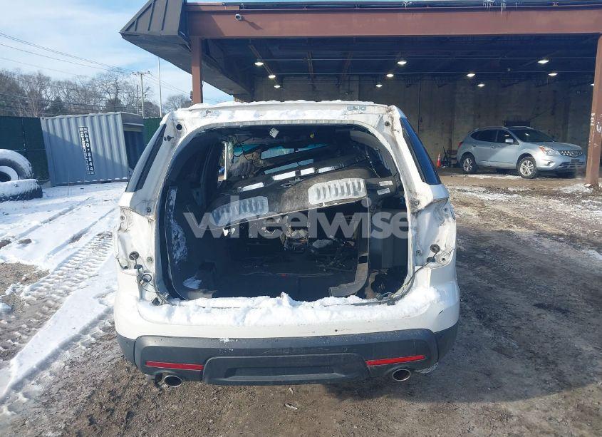 Photo 16 of 2014 Ford Explorer XLT (VIN 1FM5K8D87EGA36051)