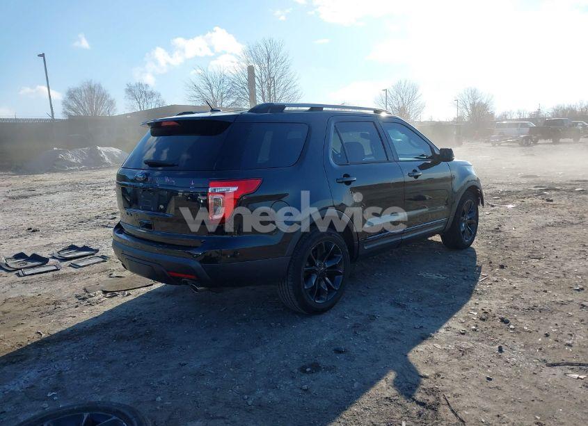 Photo 4 of 2014 Ford Explorer XLT (VIN 1FM5K8D87EGA46952)