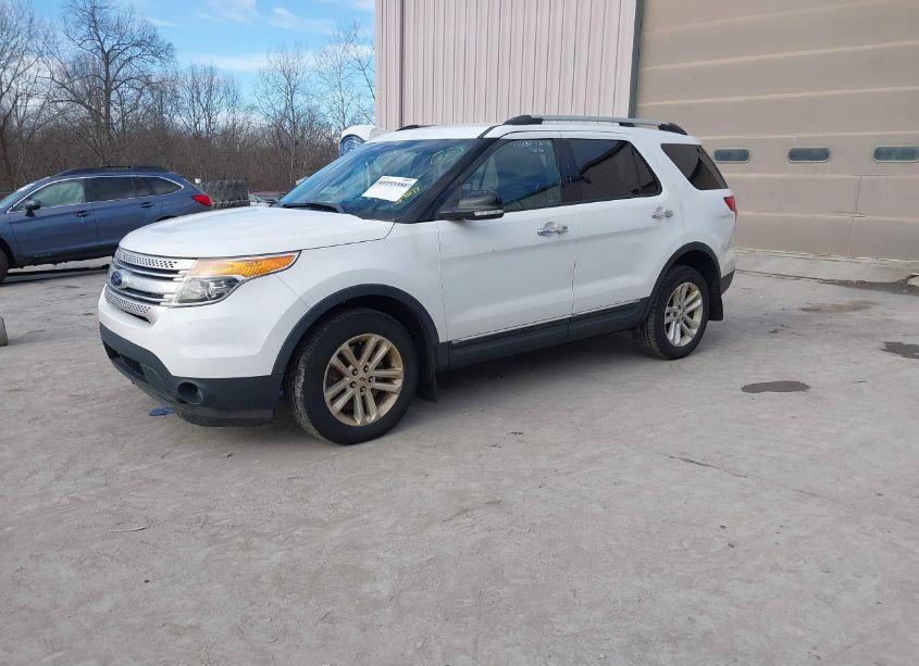 Photo 2 of 2014 Ford Explorer XLT (VIN 1FM5K8D87EGB61079)