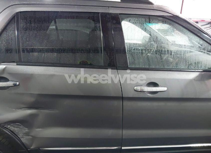 Photo 13 of 2014 Ford Explorer XLT (VIN 1FM5K8D87EGC21555)