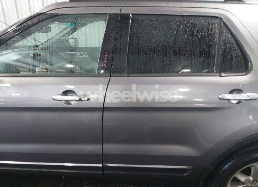 Photo 14 of 2014 Ford Explorer XLT (VIN 1FM5K8D87EGC21555)