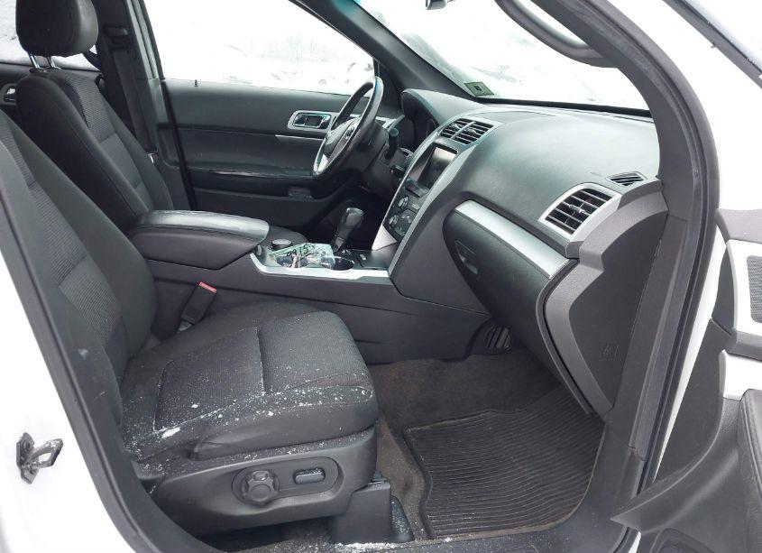 Photo 5 of 2015 Ford Explorer XLT (VIN 1FM5K8D87FGA60772)