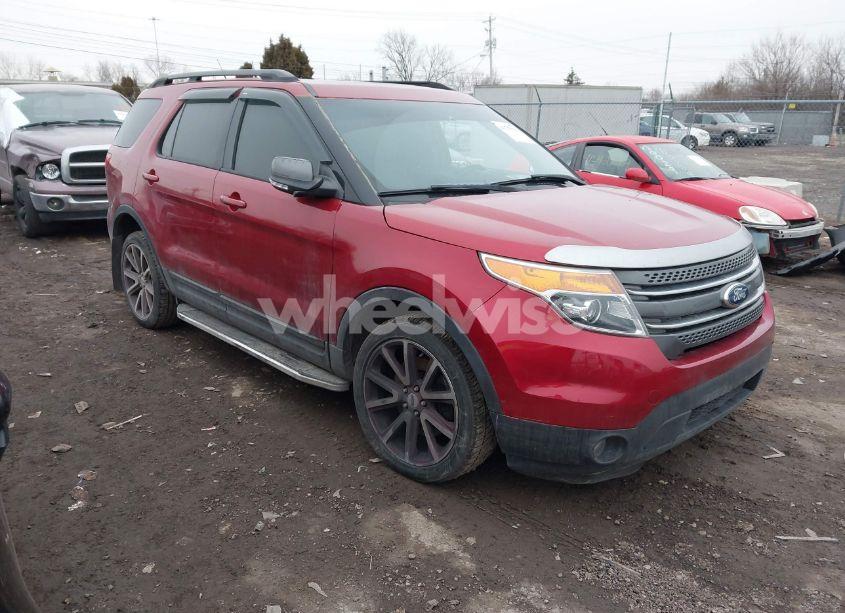 2015 Ford Explorer XLT (VIN 1FM5K8D87FGB17259) main photo