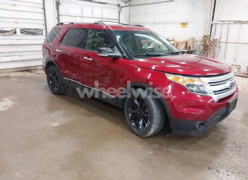 2015 Ford Explorer XLT (VIN 1FM5K8D87FGB47958) main photo