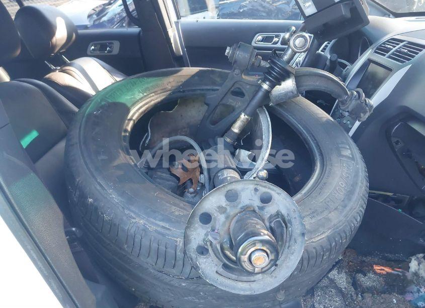 Photo 12 of 2015 Ford Explorer XLT (VIN 1FM5K8D87FGB59348)