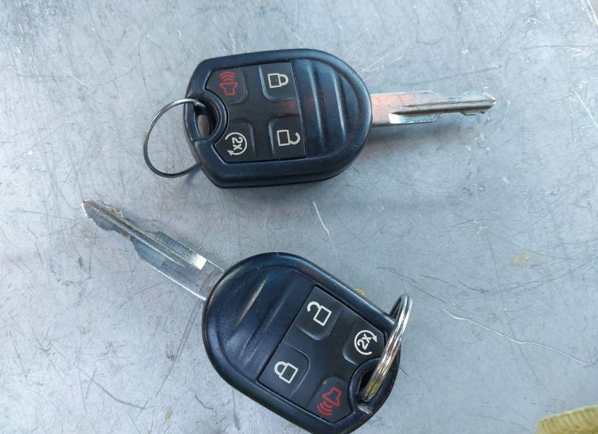 Photo 11 of 2015 Ford Explorer XLT (VIN 1FM5K8D87FGC09830)