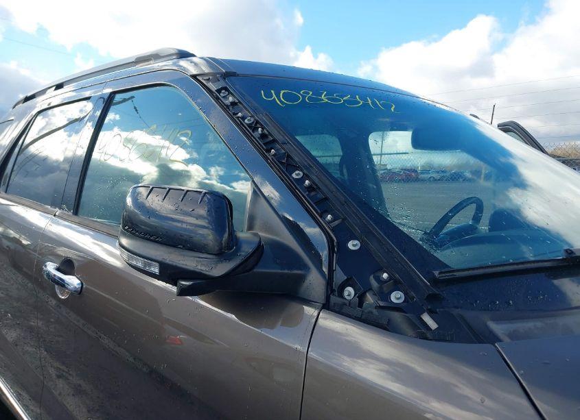 Photo 17 of 2015 Ford Explorer XLT (VIN 1FM5K8D87FGC09830)