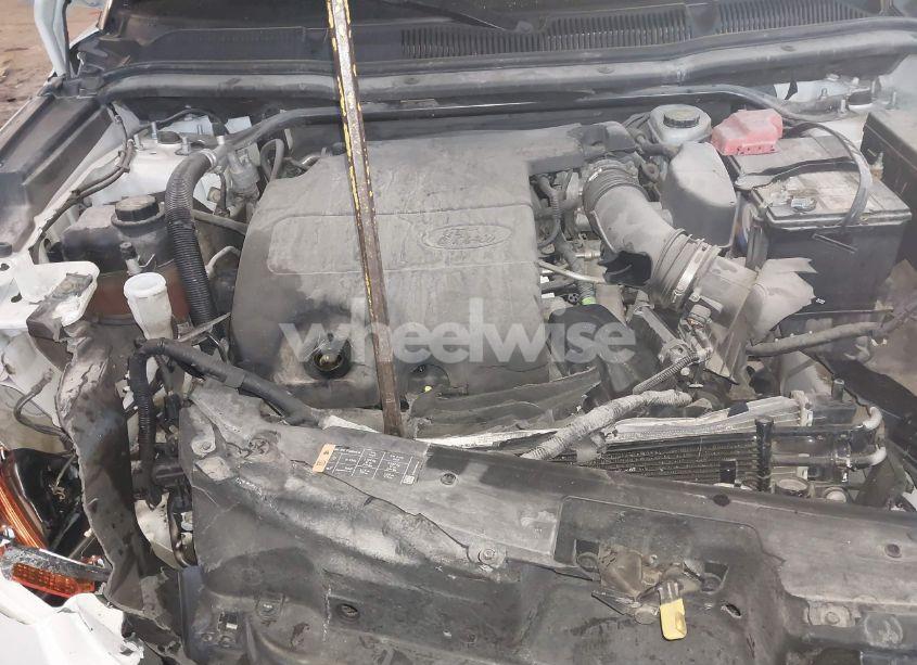 Photo 10 of 2015 Ford Explorer XLT (VIN 1FM5K8D87FGC12002)