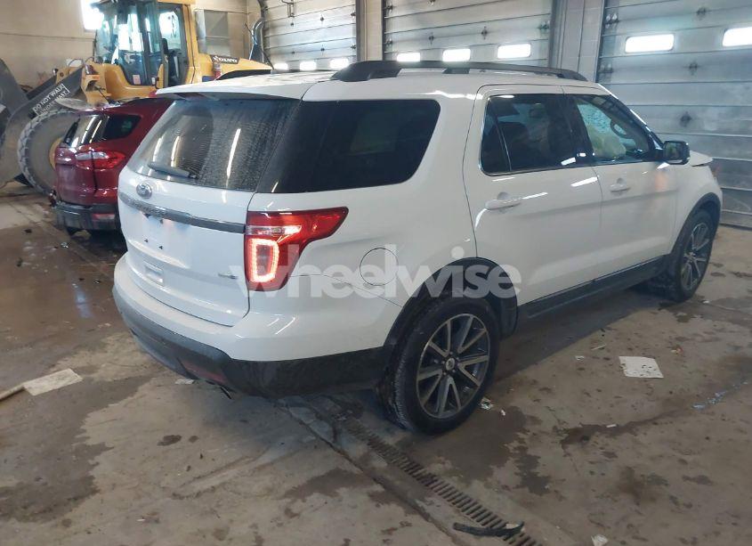 Photo 4 of 2015 Ford Explorer XLT (VIN 1FM5K8D87FGC12002)