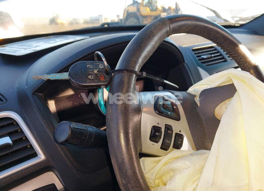 Photo 11 of 2015 Ford Explorer XLT (VIN 1FM5K8D87FGC37255)