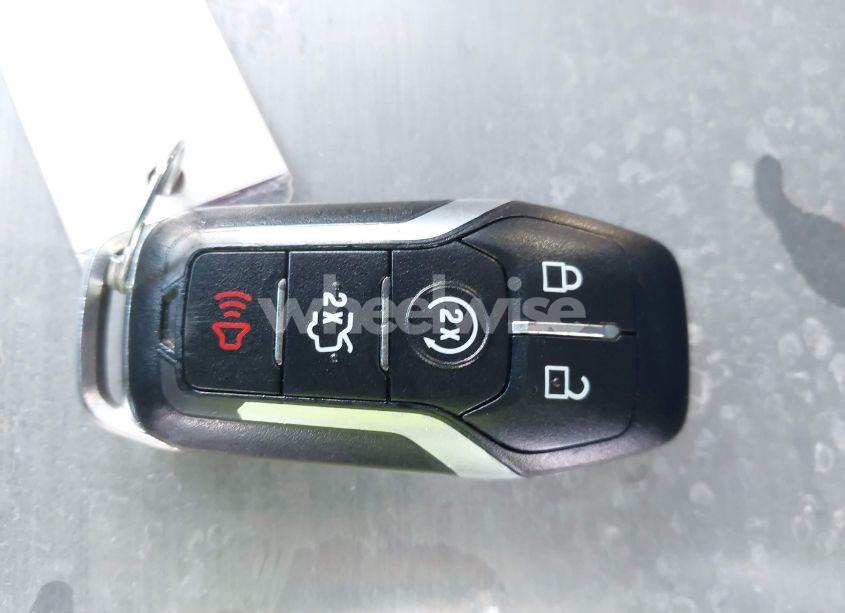 Photo 11 of 2016 Ford Explorer XLT (VIN 1FM5K8D87GGB34161)