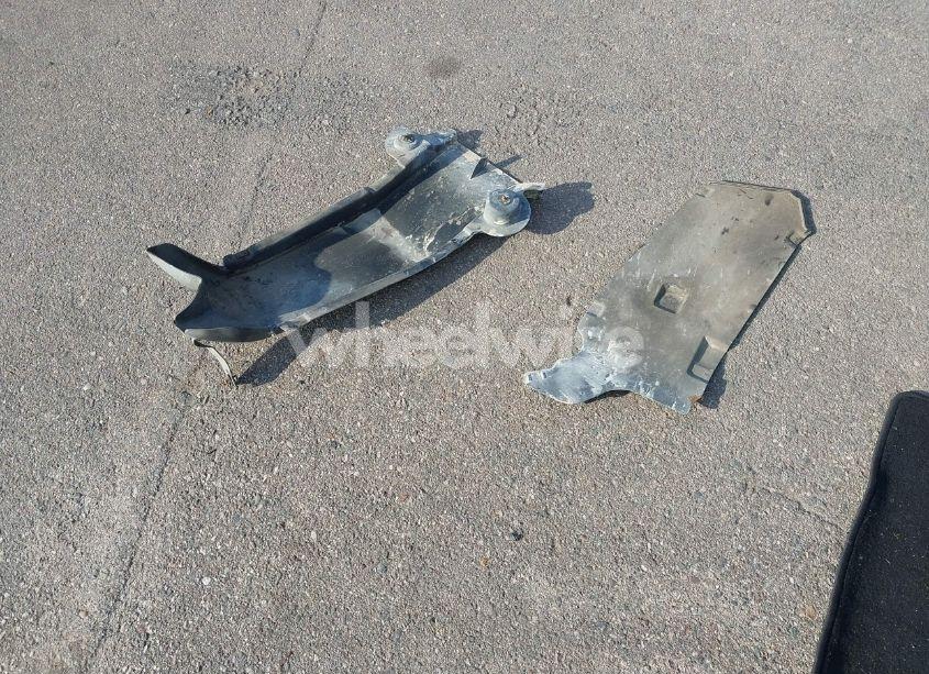 Photo 12 of 2016 Ford Explorer XLT (VIN 1FM5K8D87GGB34161)