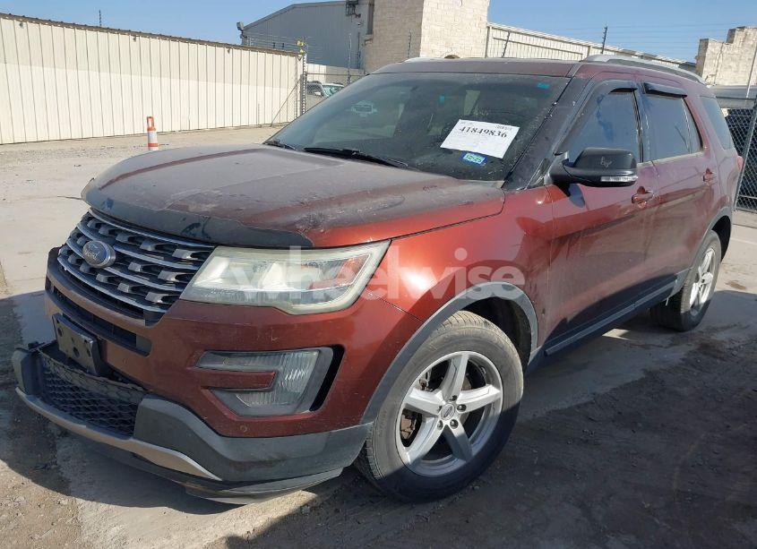 Photo 2 of 2016 Ford Explorer XLT (VIN 1FM5K8D87GGB66706)