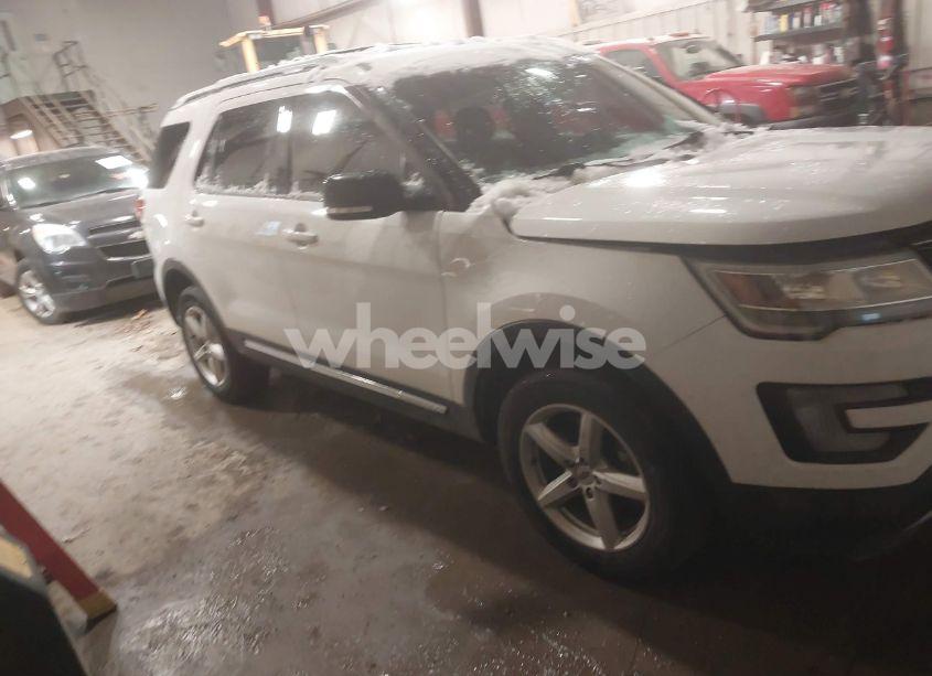 Photo 13 of 2017 Ford Explorer XLT (VIN 1FM5K8D87HGA66283)