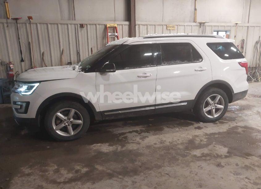 Photo 14 of 2017 Ford Explorer XLT (VIN 1FM5K8D87HGA66283)